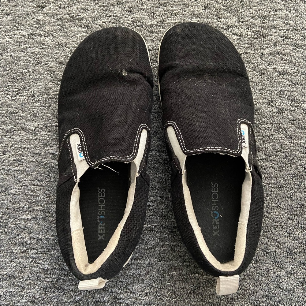 Women’s Xero Aptos size 7.5